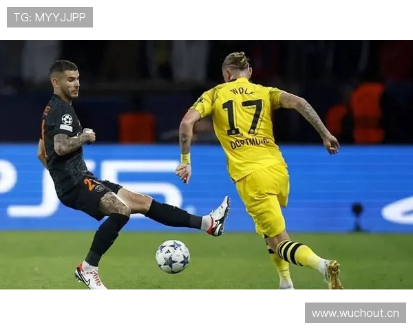 登贝莱vs阿什拉夫:边路速度对抗与战术博弈解析