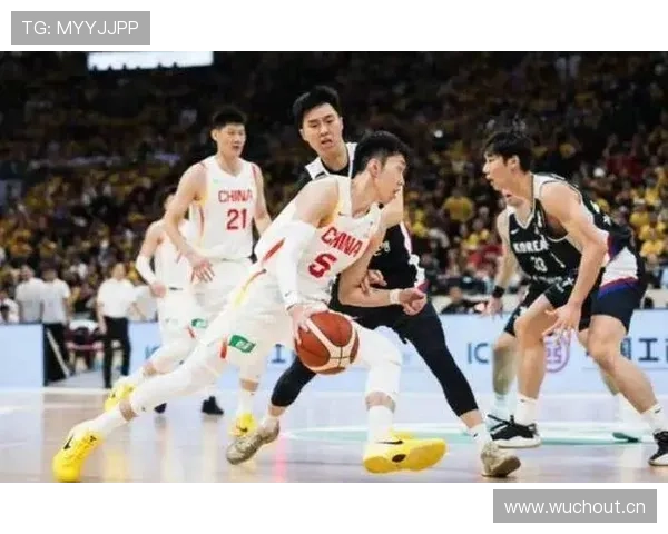 胡金秋这假期咋还穿得比我们上班族还讲究，是谁给他买的衣柜…