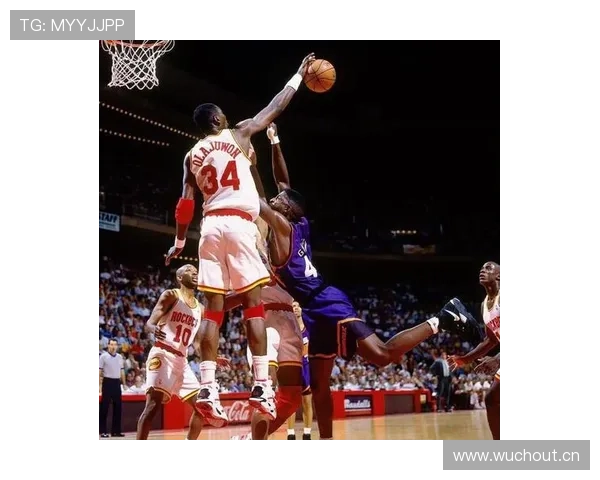 迪瓦茨在NBA中锋位置提升挡拆传球效率，带动球队进攻节奏