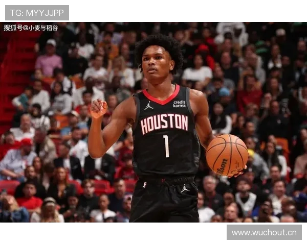 阿门·汤普森无球切入效率提升，改变火箭侧翼进攻结构